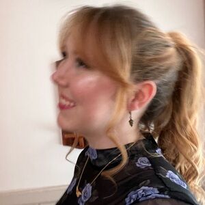 Meet your Posher, Ellie